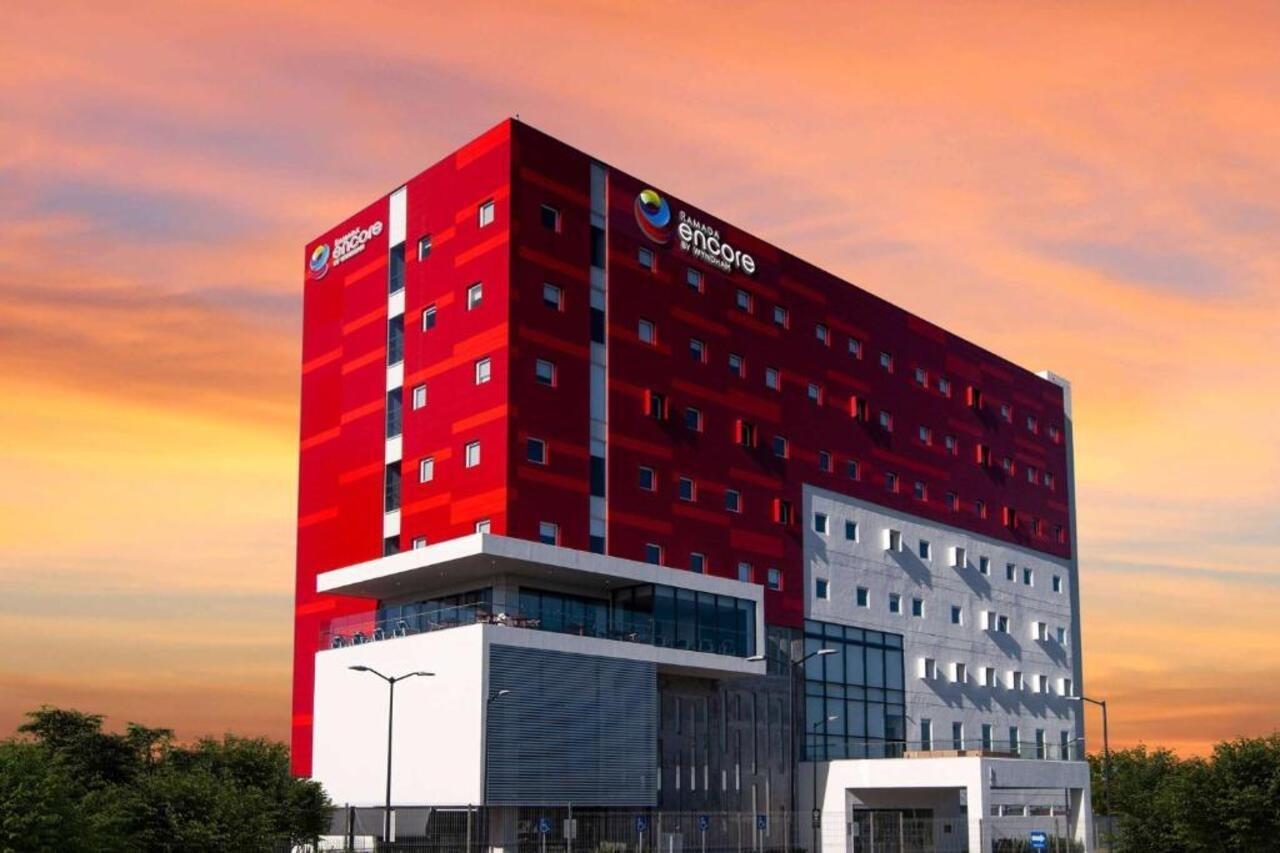 Ramada Encore By Wyndham Guadalajara Aeropuerto Las Pintas Exterior photo
