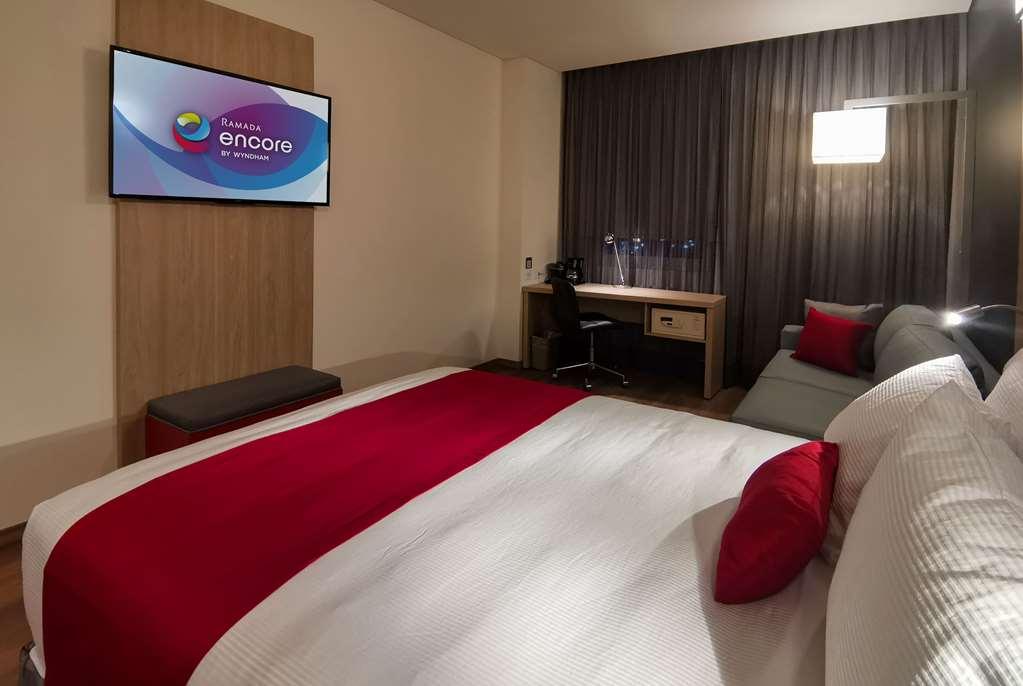Ramada Encore By Wyndham Guadalajara Aeropuerto Las Pintas Room photo
