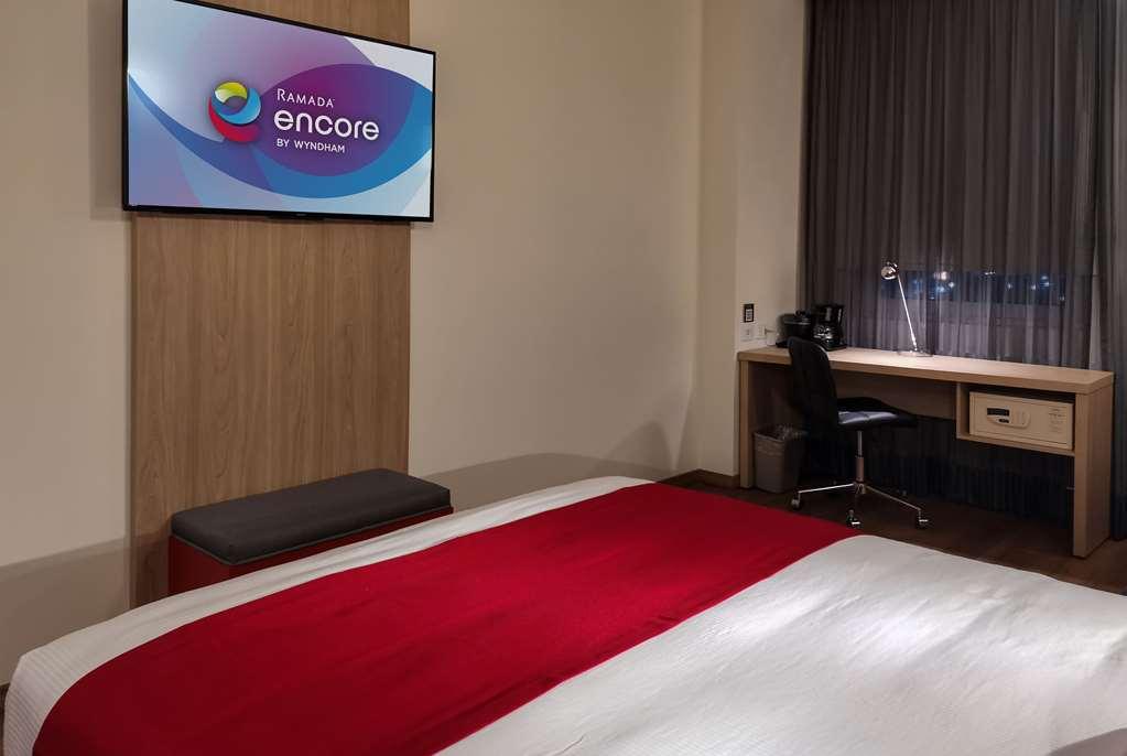 Ramada Encore By Wyndham Guadalajara Aeropuerto Las Pintas Room photo